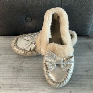 Girl’s Gap Slippers